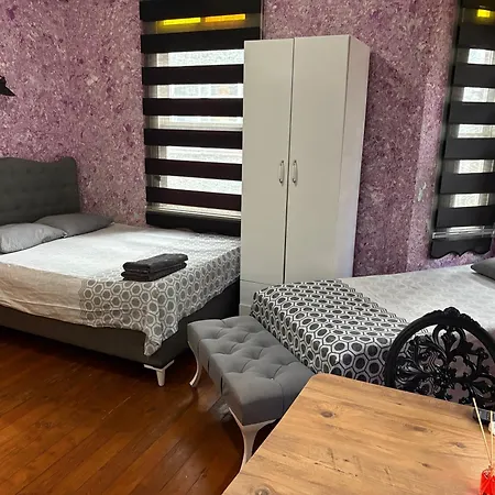 Taksim Cinar * Estambul